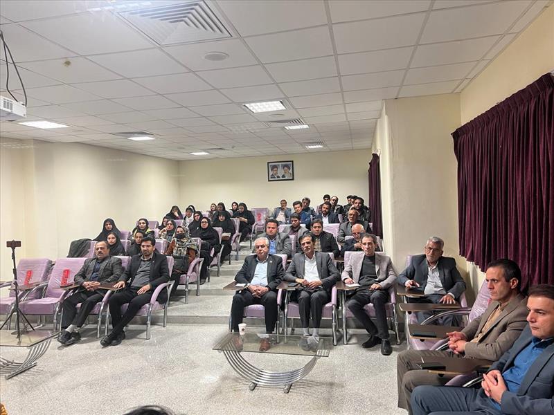 برگزاری نشست فناوران شهرستان تربت‌حیدریه با معاون پشتیبانی فناوری پارک علم و فناوری خراسان